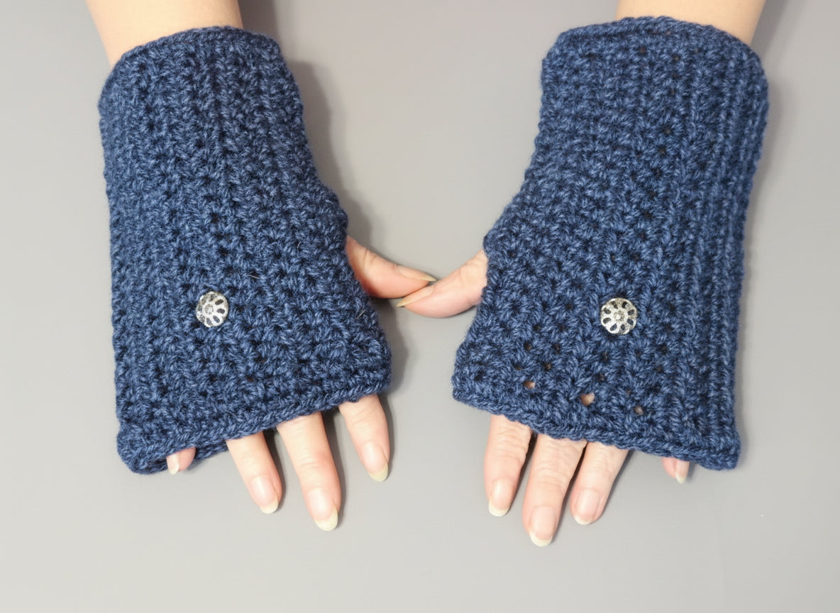 Handcrafted Blueberry Buckle Mittens w/ Buttons